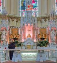 This link leads to a panoramic image of Sacred Heart Catholic Church. The photographic images were shot with a Canon S95. Completed in 1905, Sacred Heart Catholic Church lies in the heart of downtown Tampa.